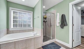 1009 Country Glen Ct, Apex, NC 27502