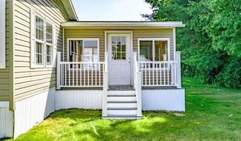 3 Windsor Dr, Alfred, ME 04002