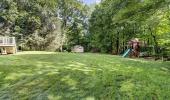 12 School House Hl, Burlington, CT 06013