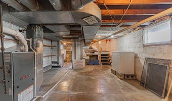 102 S Oak St, Arrowsmith, IL 61722