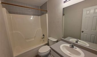 1306 Cresent St, Bentonville, AR 72712