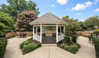 2584- B S ARLINGTON MILL Dr 2, Arlington, VA 22206