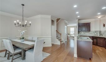 9005 Woodland Trl, Alpharetta, GA 30009