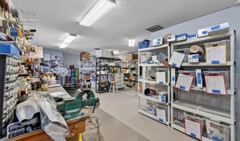 7 W MAIN St 12-14, Apopka, FL 32703
