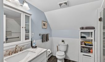 20 Bayview Ln, Amityville, NY 11701