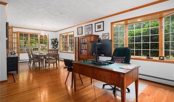 165 Lynn Cir, East Greenwich, RI 02818