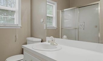 2008 McIntosh Rd, Albany, GA 31701