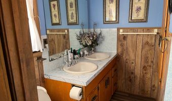 2452 S Carr Pen Rd, Atoka, OK 74525