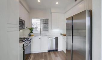 3717 Ruette De Vl, San Diego, CA 92130