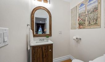 29 Weatherdeck Dr, Bourne, MA 02532