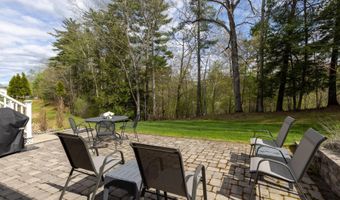 10 Wilson Way, Brentwood, NH 03833