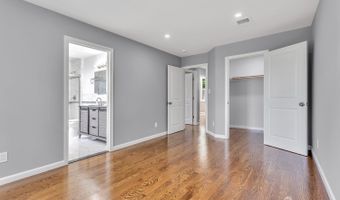 65 Bayview St, Aberdeen, NJ 07721