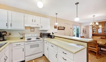 2606 McKenna Blvd, Madison, WI 53711