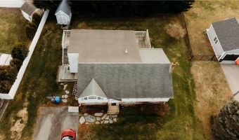16 Ward Ave, Middletown, RI 02842