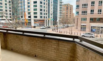 901 N MONROE St 203, Arlington, VA 22201