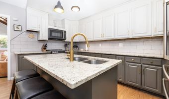 206 New Rd, Avon, CT 06001