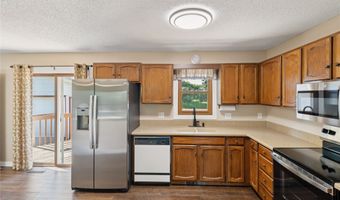 1619 HyVue St, Adel, IA 50003