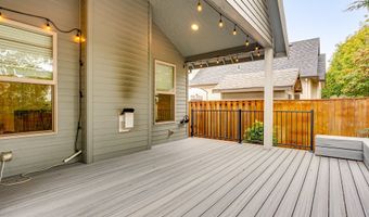 20800 YOSEMITE St, Aurora, OR 97002