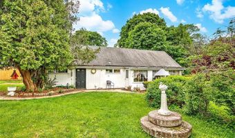 3 Waumsett Ave, Cumberland, RI 02864