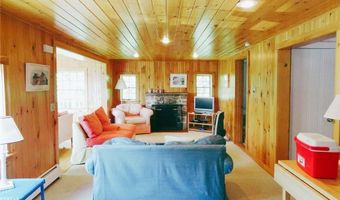 140 Treasure Rd, Narragansett, RI 02882