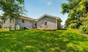 78 Arrowhead Rd, Brookfield, CT 06804