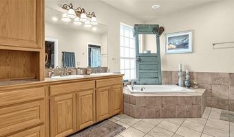 150 Whipperwill St, Ardmore, OK 73401