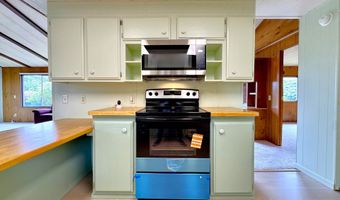 1029 FIFIELD St, Brookings, OR 97415