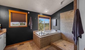 24605 Dodds Rd, Bend, OR 97701