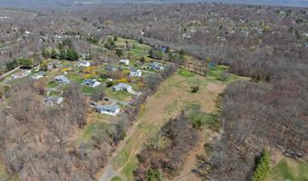 9 Evas Dr, Brookfield, CT 06804