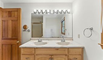 56 Greenfield Rd, Cumberland, RI 02864