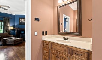 584 Southgate Dr, Camden, SC 29020