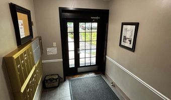 820 S WASHINGTON St 226, Alexandria, VA 22314