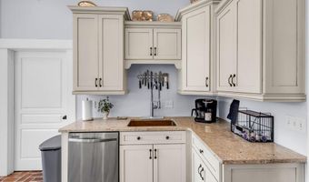 6408 Seawinds Blvd, Biloxi, MS 39532