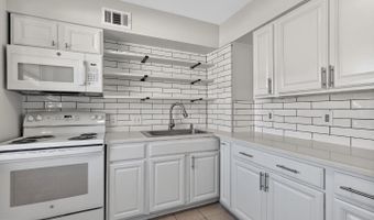 6307 COTTONWOOD Dr, Alexandria, VA 22310