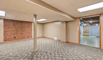 3045 Hales Mill Rd, Asbury, IA 52002