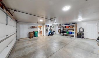 1987 Paradise Rd, Albert Lea, MN 56007