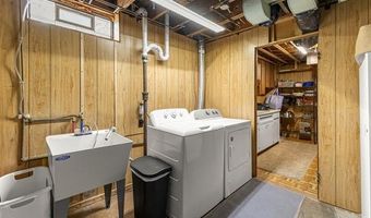 15275 Belmont Ave, Allen Park, MI 48101