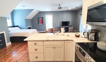 1 Bennett Point Dr A, Beaufort, SC 29907