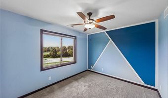 4715 NW 2nd St, Ankeny, IA 50023