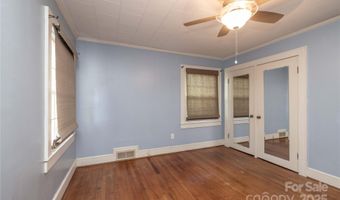 80 Pine St, Badin, NC 28009