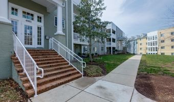 4061 FOUR MILE RUN Dr 202, Arlington, VA 22204