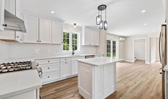 17 Coopers Trl, Arundel, ME 04046