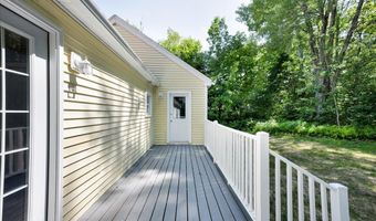 153 Cedar St, Belfast, ME 04915