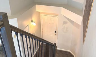 5924 FOUNDERS HILL Dr 302, Alexandria, VA 22310