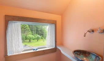 104 Juniper Ridge Rd, Brattleboro, VT 05301