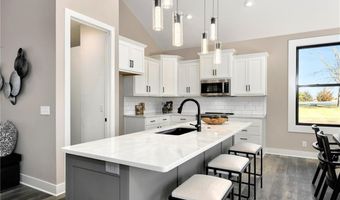20322 166th St, Basehor, KS 66007