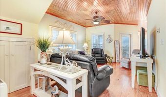 203 E Terminal Blvd, Atlantic Beach, NC 28512