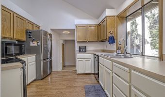 17529 SW BEAVER Ct, Beaverton, OR 97003