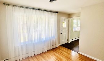 24 Joanne Ct, Albany, NY 12209
