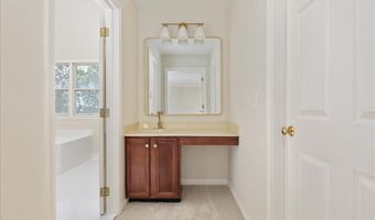 43870 LUDLUM Ct, Ashburn, VA 20147